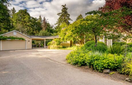 Creekside Garden Vacation Rental in Corvallis Oregon